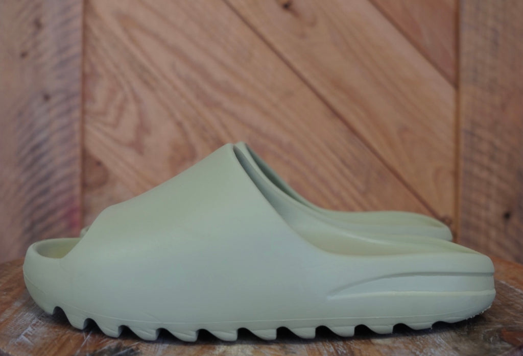Adidas Yeezy Slides - Resin
