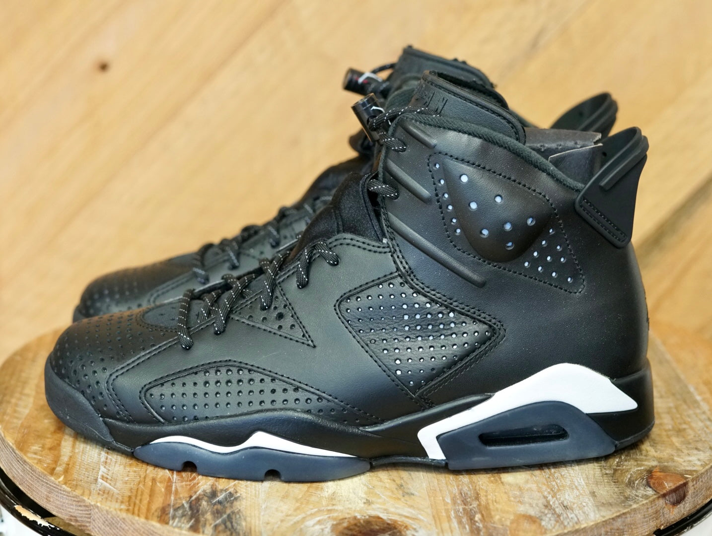 ナイキ　AIR JORDAN 6 RETRO BLACK CAT Air Jordan 6 Retro 
