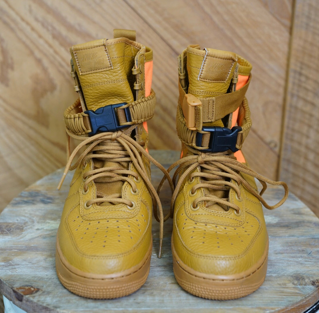 Nike SF-AF1 (Special Field Air Force 1) High Sneakers