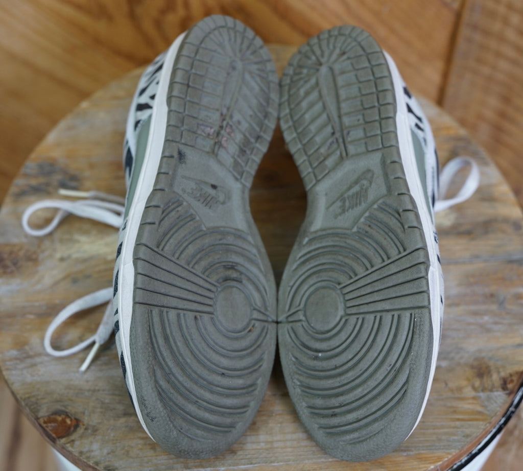Nike Dunk Low Sneakers