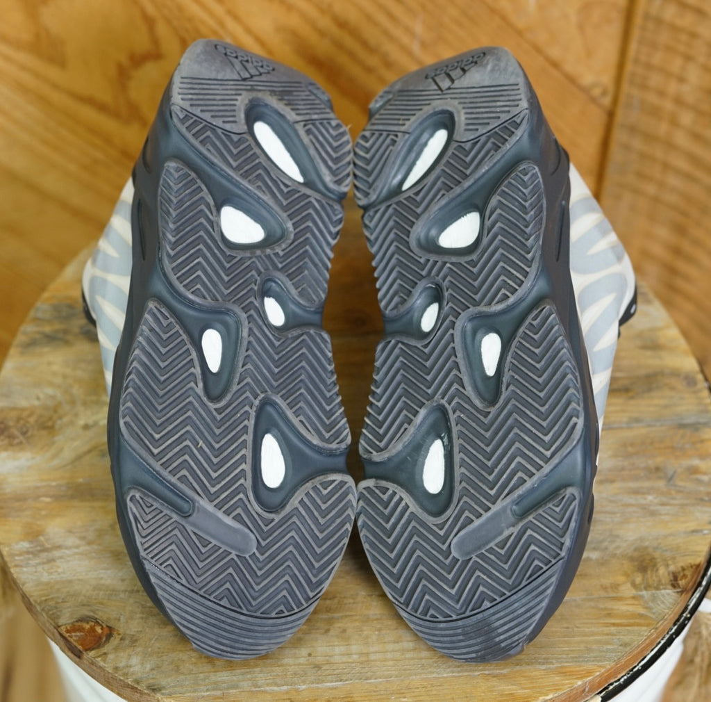 Adidas Yeezy 700 MNVN (Monviso) Sneakers