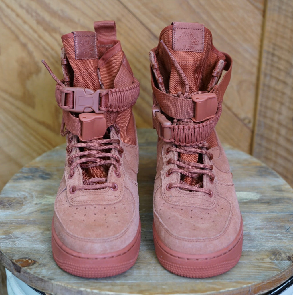 Nike SF-AF1 (Special Field Air Force 1) High Sneakers